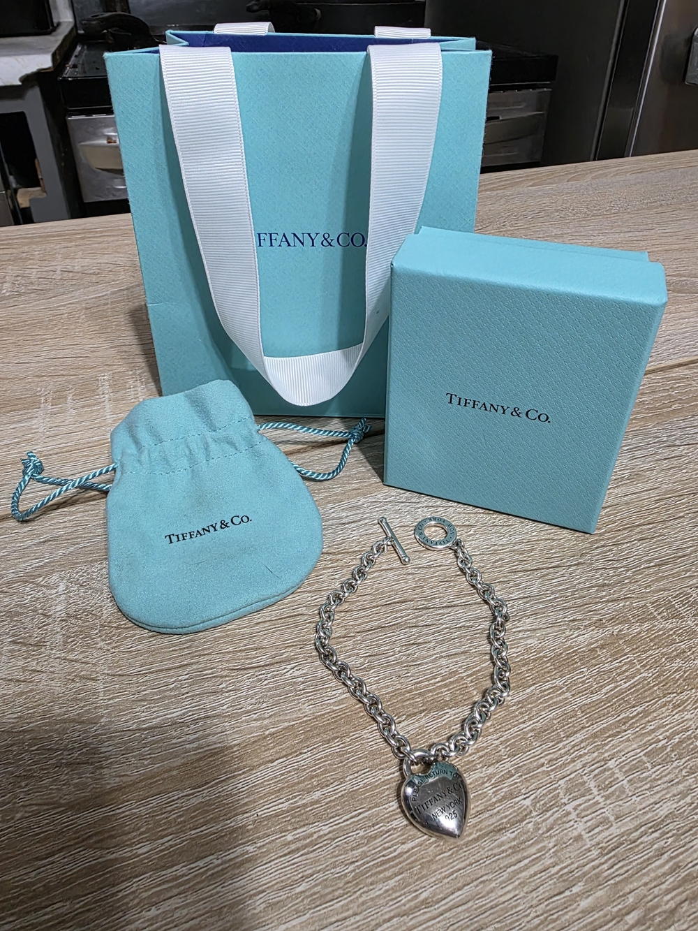 Tiffany & Co Full Heart Toggle Bracelet - Picture 2 of 7